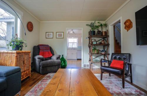 Taghum House | Dee's Country home on 5 acres of views and nature