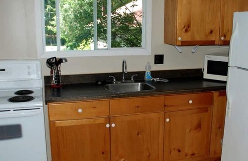 Algonquin Highlands Cabin | Delightful Cabin Rental near Lake Ontario and Algonquin Provincial Park in Canada