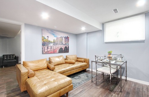 Mount Pleasant Apartment | DELUXE APARTMENT