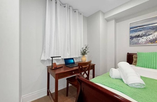 Oakville House | Designer 4BR Basement Suite – Oakville Entire basement in Oakville, Canada