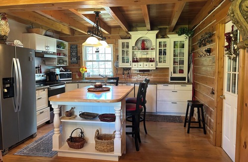 Wiarton House | Destination Meadowland, Ride N Relax Grey/Bruce County.motorcycle friendly