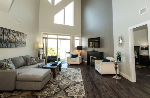 North End Resort | Discovery Bay 608 Stunning Townhouse With Lakeview! Downtown Kelowna