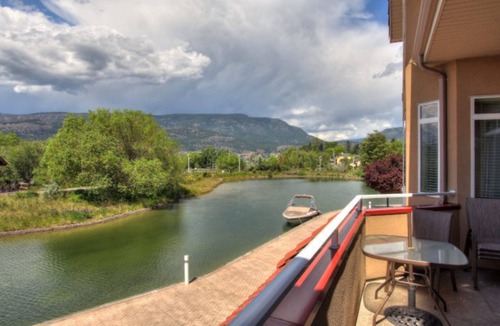North End Condo | Discovery Bay Resort #222 – 3Bed+Den-3Bath Townhouse
