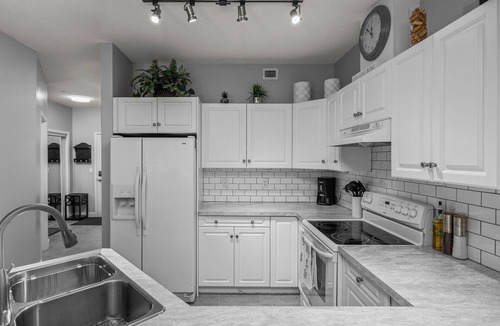 North End Condo | Discovery Bay Resort - Pool - Downtown - 2Bed 2 BA