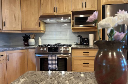 Dyer's Bay Cottage | Dolomite Drift | Waterfront Cottage on Georgian Bay | Hot Tub & Sunrise Views