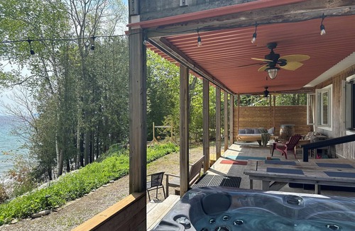 Dyer's Bay Cottage | Dolomite Drift | Waterfront Cottage on Georgian Bay | Hot Tub & Sunrise Views