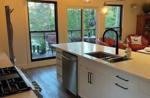 Saint John Cottage | Douglas Lake Cottage Retreat