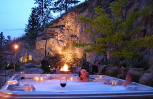 Central Okanagan House | Down to earth holiday in a unique home, high above Okanagan Lake.