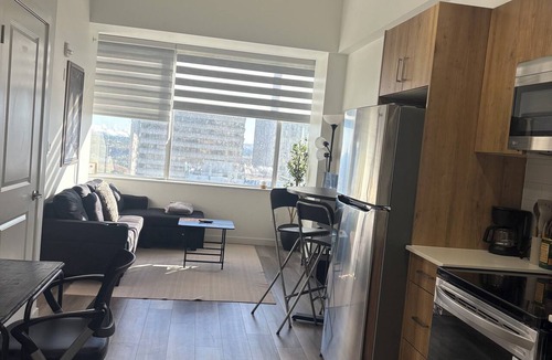 Downtown Edmonton Apartment | Downtown 1-Bedroom Close to Everything