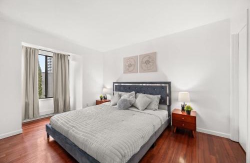 West End Apartment | Downtown 3BR Oasis with Balcony & King Ensuite