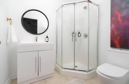 Downtown Montreal Apartment | Downtown Comfort | Modern Apartment in Prime Area