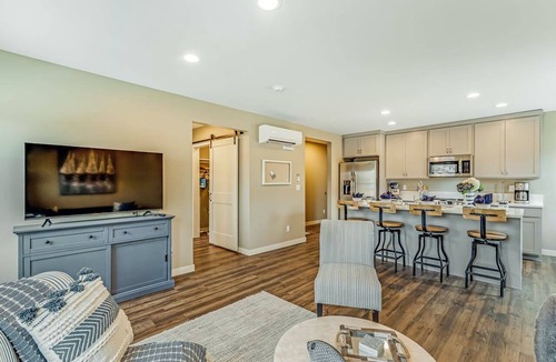 Poulsbo Condo | Downtown, Waterfront Condo with High-Speed WiFi, Bay Views, and Washer/Dryer!