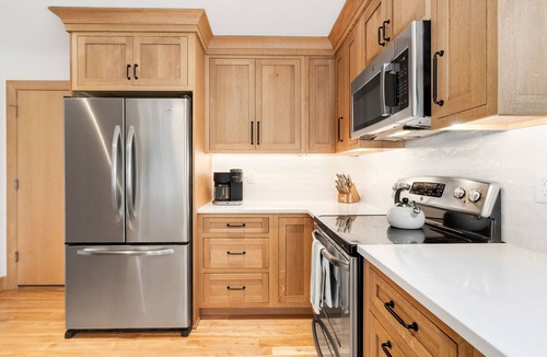 Wells House | Drakes Island-Renovated!-tidal water views!