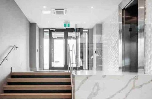 Northeast Mississauga House | Dream Suites Boutique Hotel - Private room in Mississauga