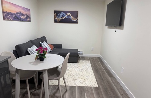Regina Apartment | Dykee Brand new 2 Bedroom 1 bath suite with sofa bed, in the Greens, Regina.SK