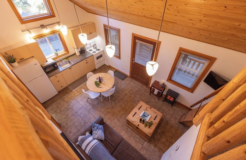 Ucluelet Cabin | Eagle Cabin I Wild Pacific Trail I Kayak I Forest
