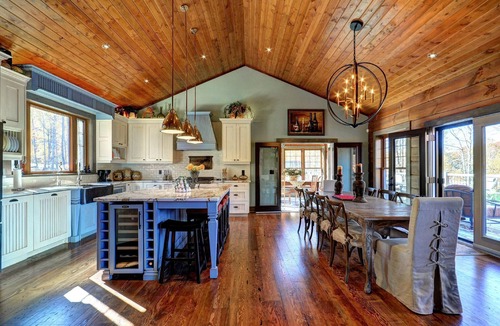 Eagle Lake Cottage | Eagle Lake Executive Retreat – Luxury Haliburton Lakefront Getaway