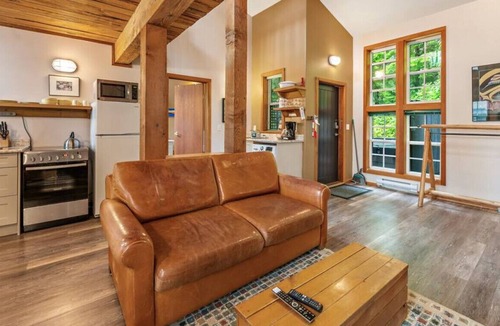 Ucluelet Apartment | Eagle's Nest West Coast Rainforest Loft in Ukee