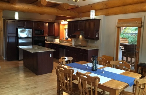 Beasley Cabin | East Kootenay Retreat