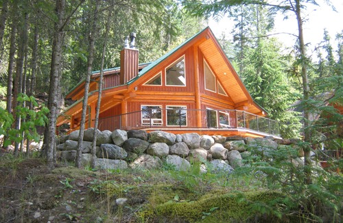 Beasley Cabin | East Kootenay Retreat