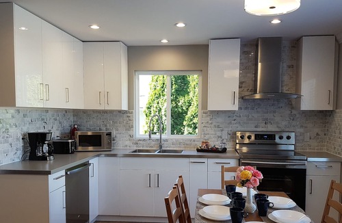 Sardis House | Eglantyne House --- Beautiful house in the heart of Sardis;