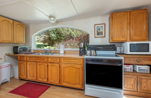 Mid-Coast and Islands Cottage | Eider Haven: 1 BR, 1 BA Cottage in Harpswell, Sleeps 4