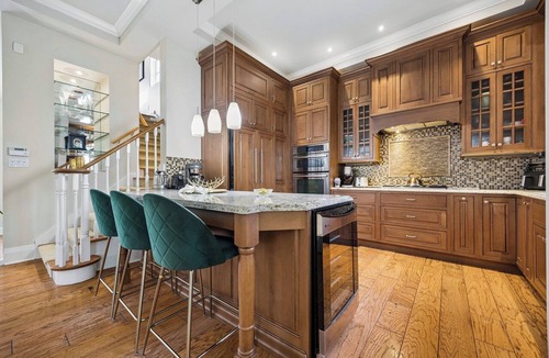 East York House | Elegant 2BR+Office Leaside Home|Free Parking.Ravine.NearLRT. Sunnybrook Hospital