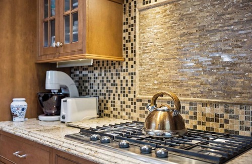 East York House | Elegant 2BR+Office Leaside Home|Free Parking.Ravine.NearLRT. Sunnybrook Hospital