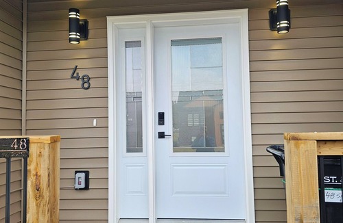 Terra Nova House | Elegant 3-bedroom Home Away From Home, Luxury Styled