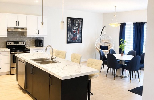 Embrun Bed & Breakfast | ✨ Elegant Country Retreat Near Ottawa | Free Parking & Wi-Fi