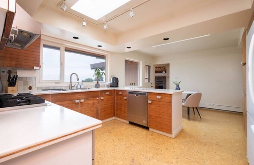 Caulfeild House | Elegant Cypress Park Villa w/Panoramic Ocean View