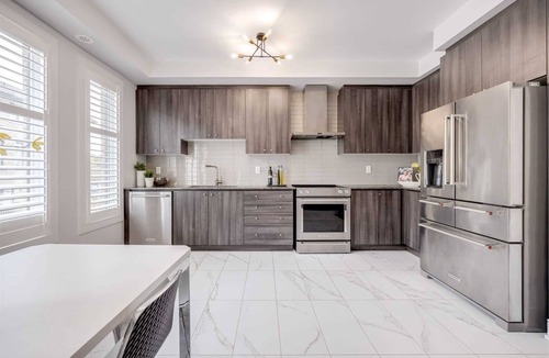Lakeview House | Elegant Port Credit Escape | Lakefront & Dining