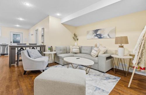 Downtown London Apartment | Elegant & Private Apartment - Short Walk From Downtown