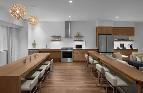 Downtown Calgary Hotel | Element by Marriott Calgary Downtown