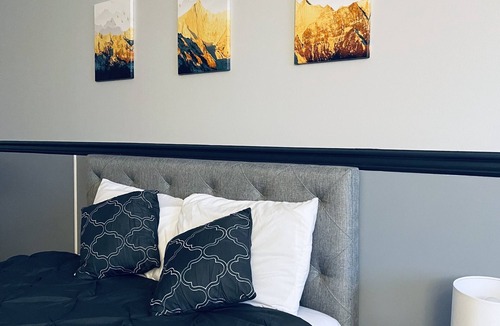 Whitehorse Hotel | Elite Hotel Downtown Center
