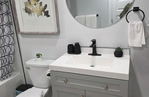 Saskatoon Apartment | Emerald Nest - a blend of comfort and style