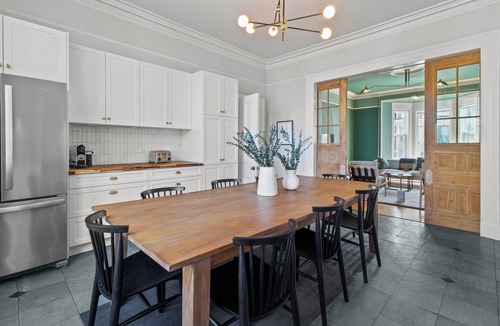Downtown St. John's House | Emerald Victorian Patio 4+1 Bd Parking