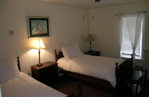 Campbellford Bed & Breakfast | Emilyville Inn