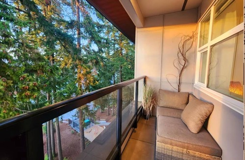 Surrey Apartment | Enchanted Rooftop Escape | Beautiful Sunsets