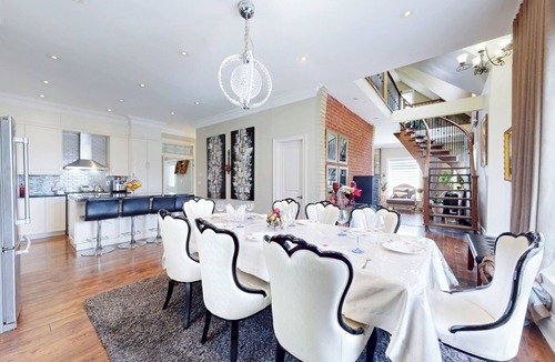Bradford West Gwillimbury House | Enchanting Chalet with Pool and Sauna on 1 Acre Land