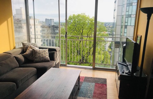 West End Apartment | English Bay Views - Davie Village 1 Br 1 Ba