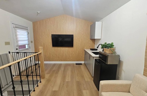 Fletchers Creek South Apartment | Enjoy in a spacious private studio, Garden suite, Park view. 400 sq feet living