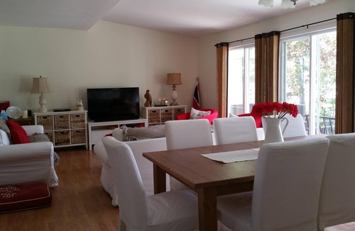 Consecon Cottage | Enjoy Waterfront Cottage Life While Discovering Prince Edward Country