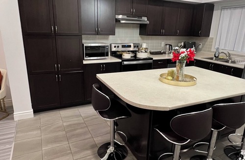 Brampton House | Entire 3-bedroom house - Prime location!