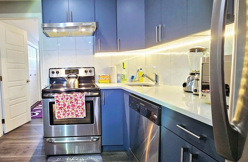 Southeast Calgary House | Entire, Clean and cozy 2 Bedroom Suite ❤️