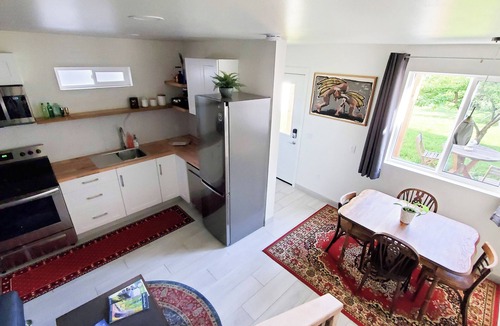 Kaslo Cottage | Entire Guest House in Central location