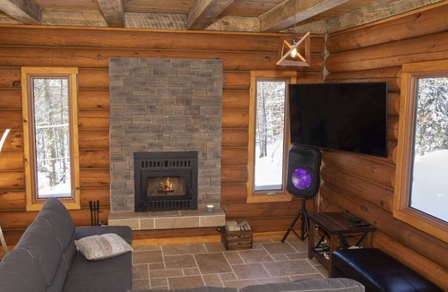 Wentworth-Nord Ski Chalet | Escape Chalet Dix - Simply the best