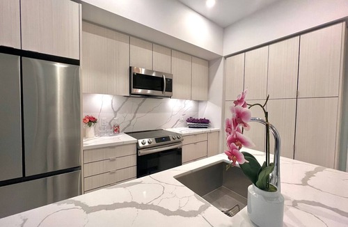 Innisfil Condo | Escape to Canada’s own French Riviera-world-class resort living