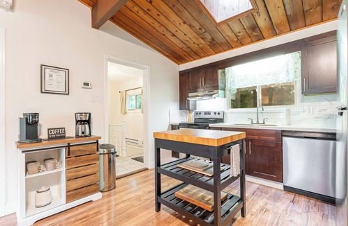 Baddow Cottage | Escape to the Riverfront Retreat on the Burnt River, Kawartha Lakes