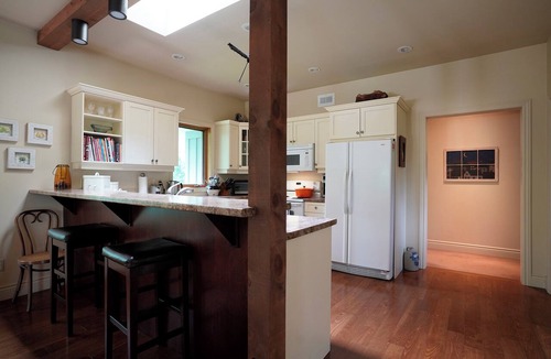 Mono House | Exclusive Mono Retreat - complete privacy just north of the city